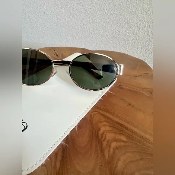 Chic Otra “Echo” Gold and Black Sunglasses - Picture 8 of 13